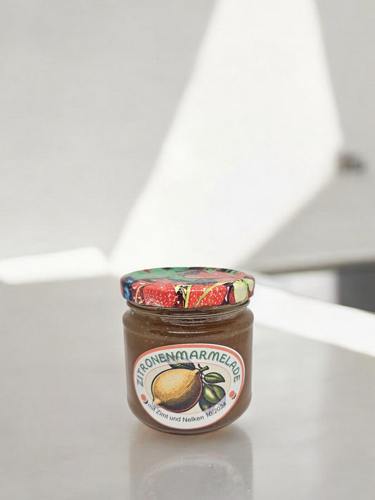 Zitronenmarmelade mit Zimt und Nelken