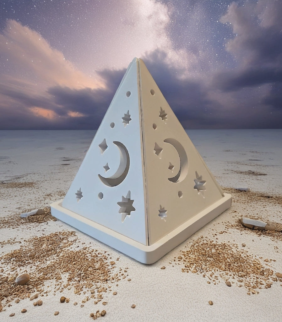 Pyramide Mond & Sterne